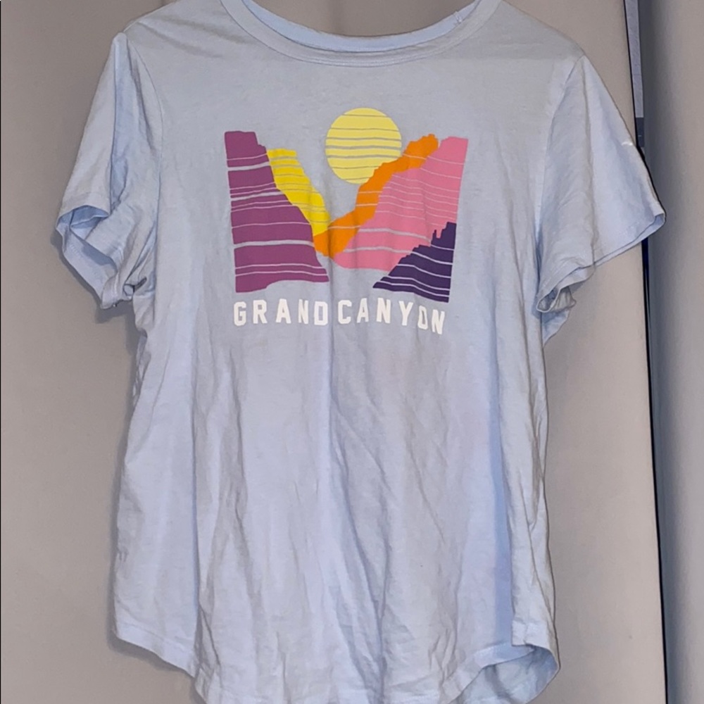 Old navy everyday wear tee shirt